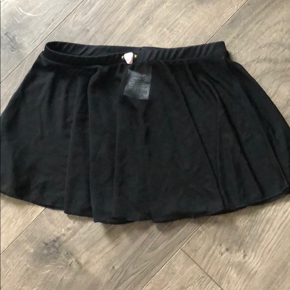 Danskin size 6 Small dance shirt